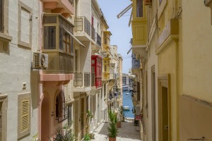 What to see in Malta: Narrow streets in Senglea