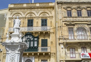 What to see in Malta: Beautiful buildings in Birgu